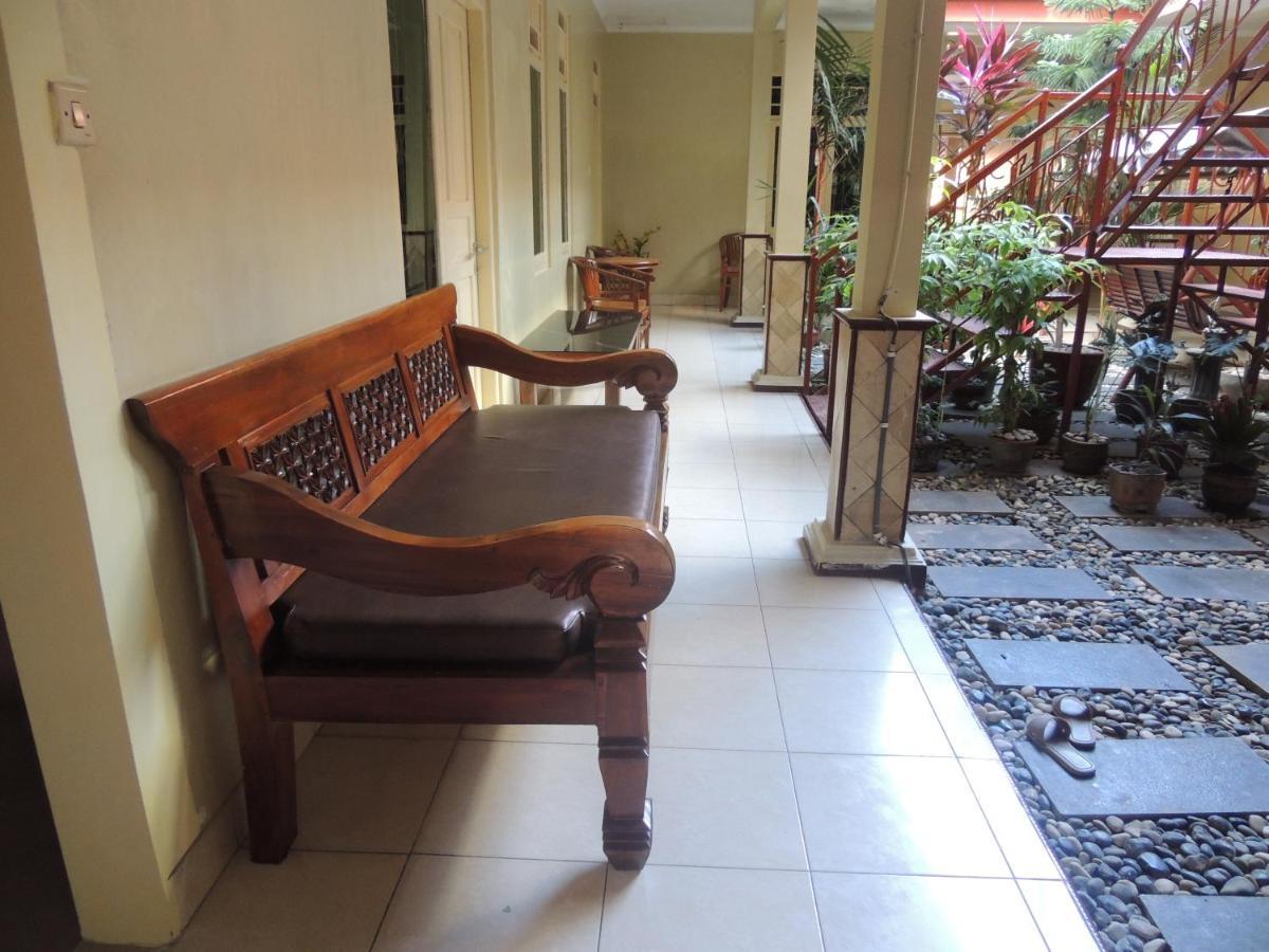 Shabrina Homestay Syariah Kalasan Exterior photo
